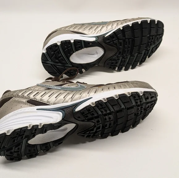 Nike Size 8 Impact Groove Shoe. Brown/Gray Colorway - Picture 5 of 6